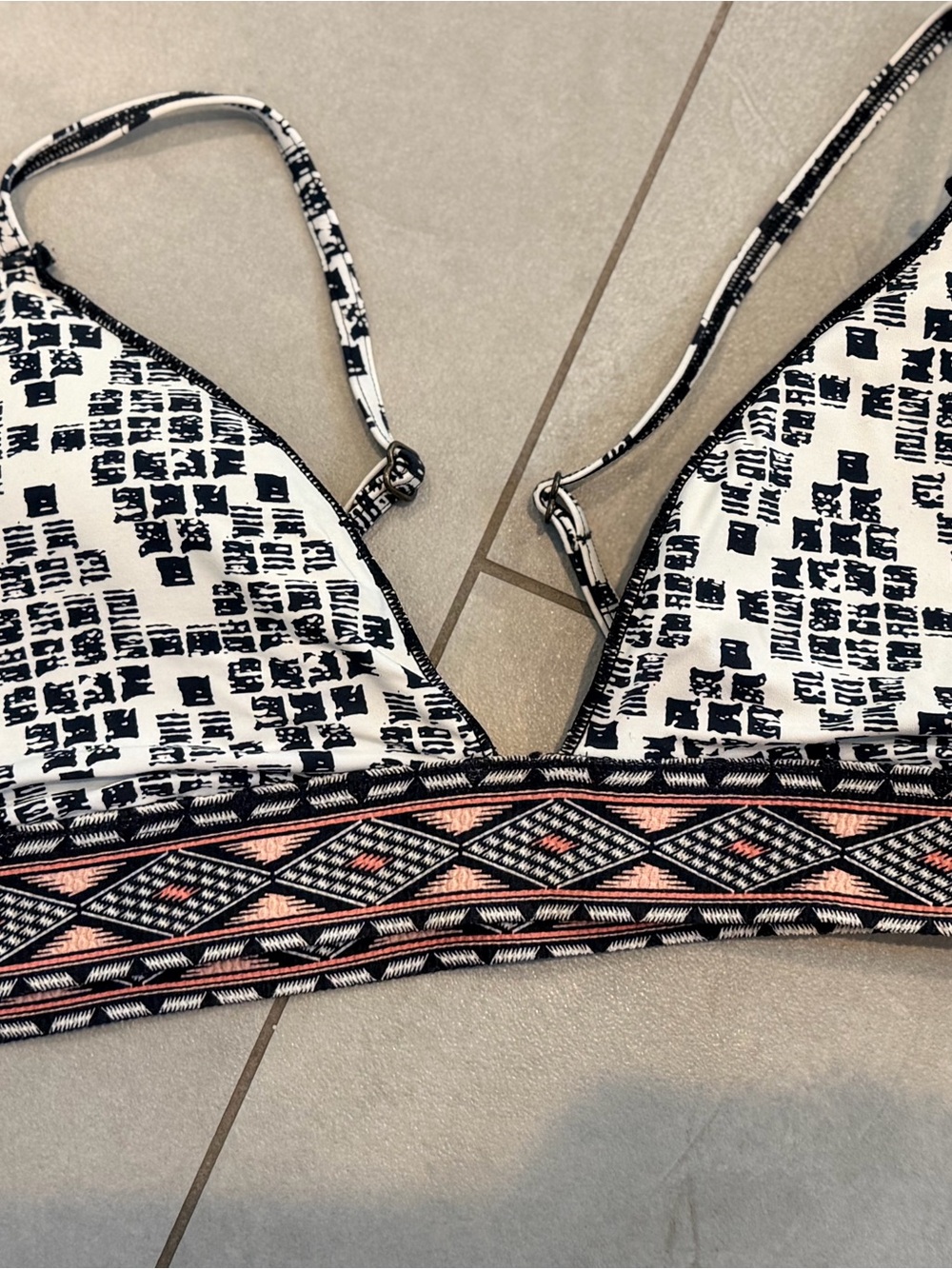 Rip Curl Black and White Patterned Bikini with Pink Accent Trim - Picture 4 of 12